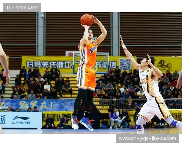 CBA球员中有谁踢足球踢得好？跨界球员的运动天赋